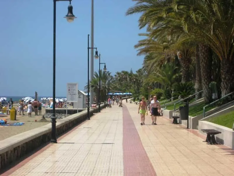 2 Bedroom Apartment Jardines Canarios Los Cristianos Tenerife Arona  Hiszpania